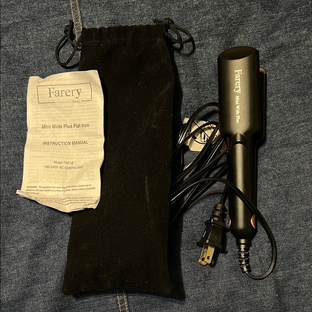 Mini travel flat iron
